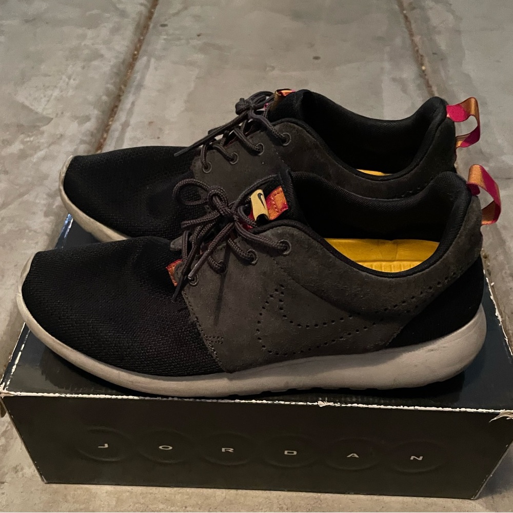 Nike Roshe shoes